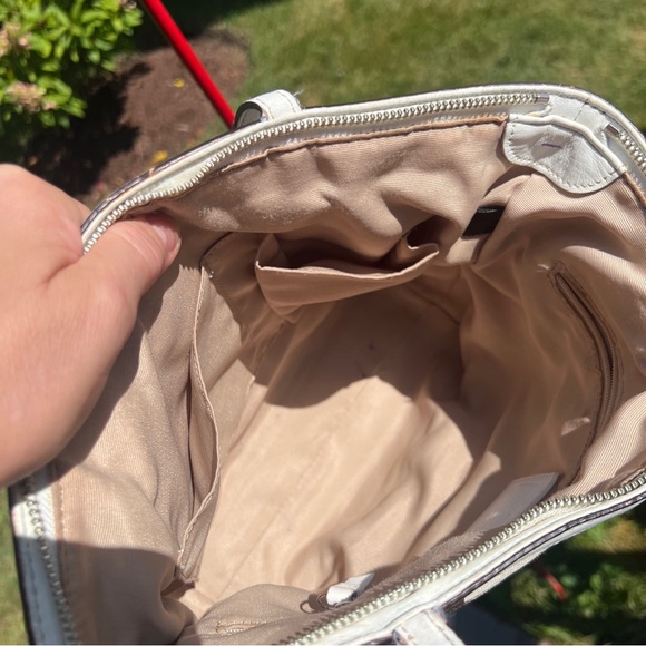 AUTHENTIC COACH  Signature STRIPE EMBOSSED TOTE BAG - Picture 6 of 11